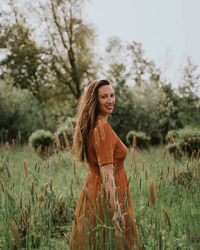 SHINRIN YOKU ☾

Ben je toevallig op @delievelinge dan kun je morgen om 13:00 met @komorebi.rituals mee bosbaden in het Lingebos. Aanrader hoor!

Niet op De Lievelinge? Geen zorgen… Ze organiseert ook heerlijke Shinrin Yoku-sessies in de Korte Duinen in Amersfoort. Daar begint de ervaring vanuit haar eigen yurt. Magisch!

Check haar agenda via www.komorebi-rituals.nl en dompel jezelf onder in de helende kracht van het bos.